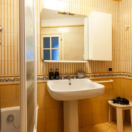 Youhosty - Montenapoleone Noble Flat