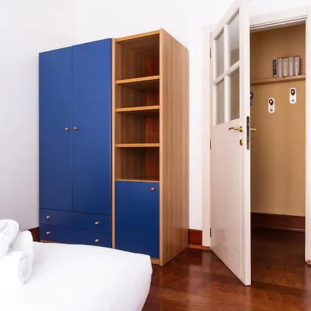 Youhosty - Montenapoleone Noble Flat Apartment Milan