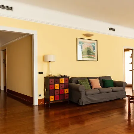 Apartment Youhosty - Montenapoleone Noble Flat *