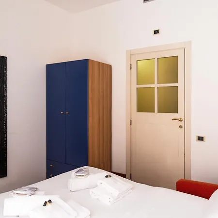 Youhosty - Montenapoleone Noble Flat * Milan