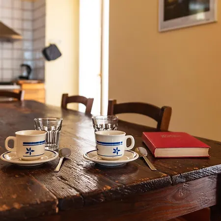Youhosty - Montenapoleone Noble Flat Apartment Milan