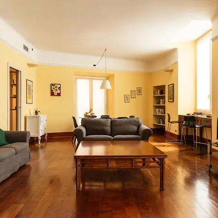 Youhosty - Montenapoleone Noble Flat Apartment *